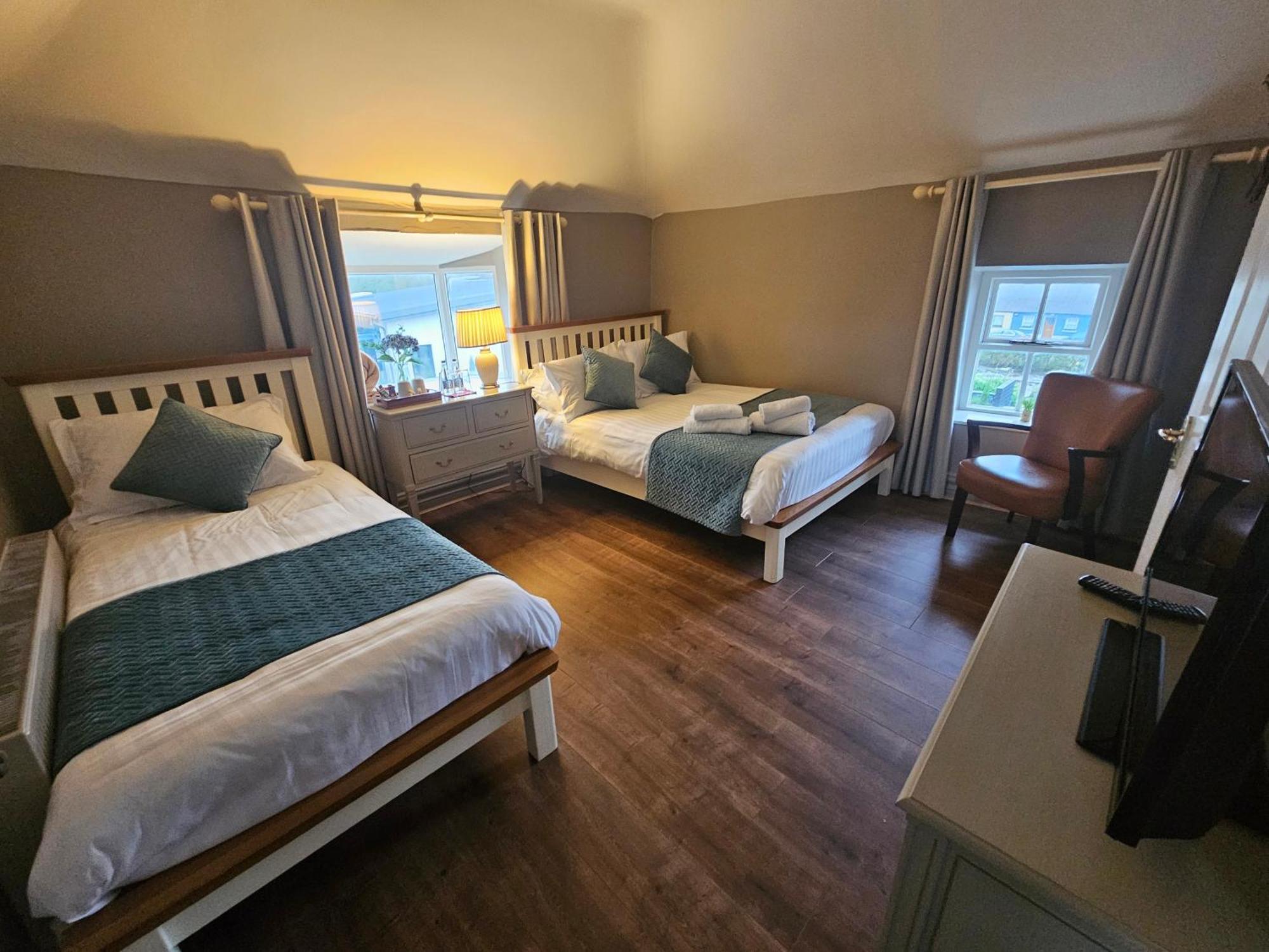 Bounty Bar Hotel Trim Buitenkant foto