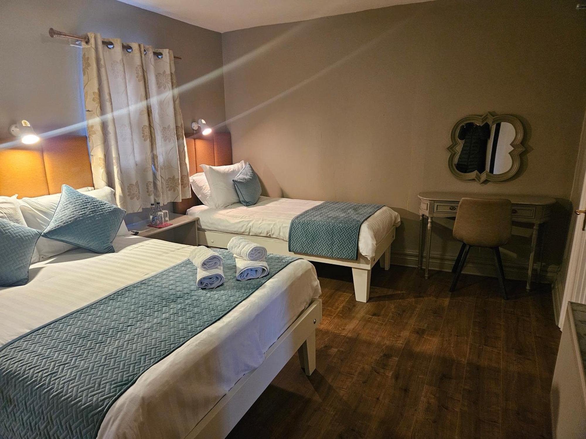 Bounty Bar Hotel Trim Buitenkant foto