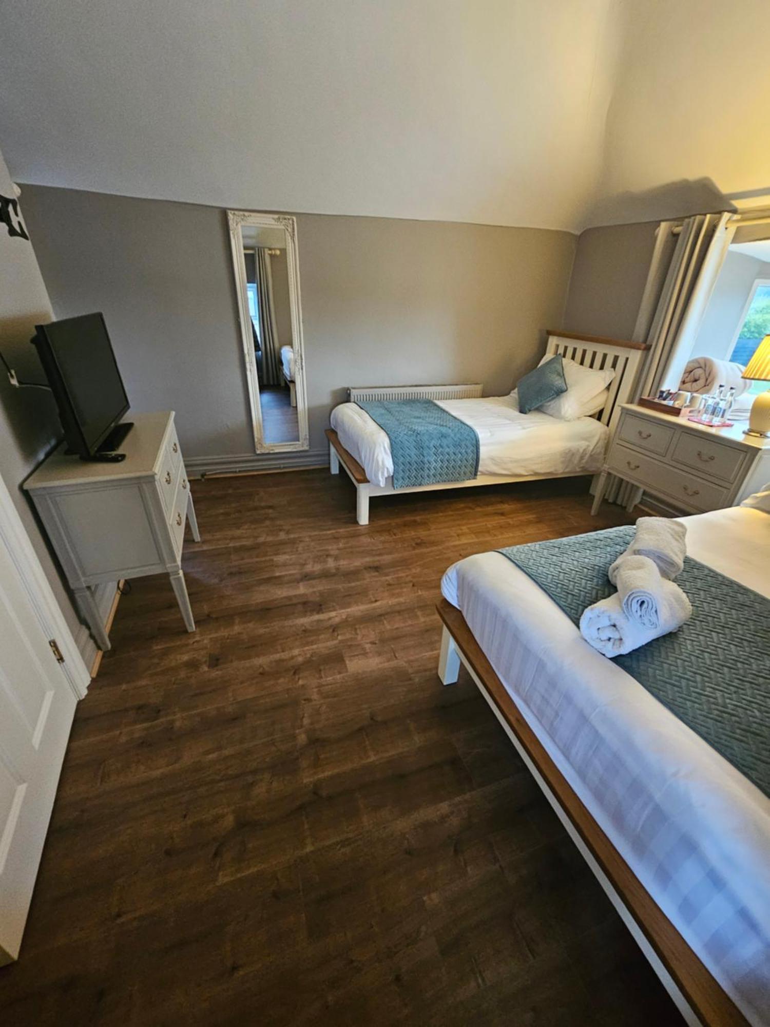 Bounty Bar Hotel Trim Buitenkant foto